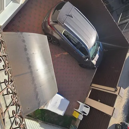 Таун Хаус Червоный Хутор Prázdninový dům *